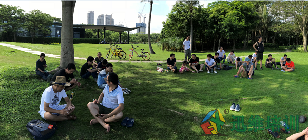 迅维培训学员在老师们的带领下来深圳湾沿海公园游玩