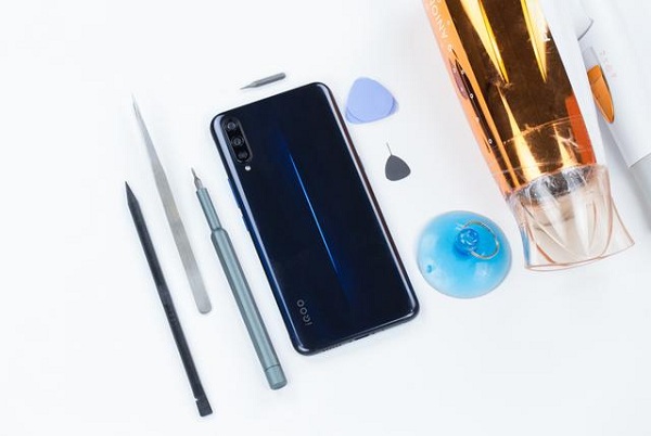 vivo iQOO拆解