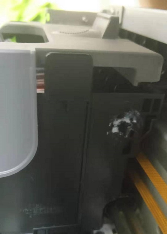 爱普生R230墨水灯和进纸灯双闪一次非常规故障维修