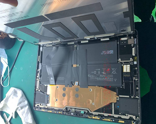 微软Surface ProX笔记本没声音，不能播放音乐维修 图1