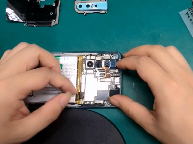 国产手机VIVO S1 Pro拆解 图6