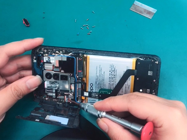 十倍变焦版OPPO RENO手机拆机 图4