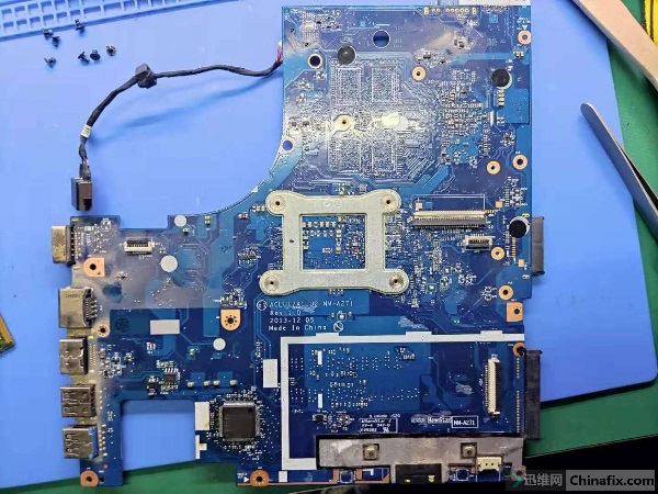 联想G40-70笔记本上电不开机维修 图1