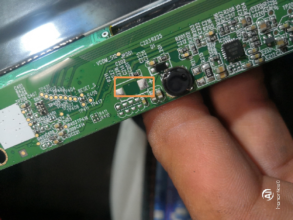 冠捷（AOC）E2280SW显示器开机绿灯闪烁，屏幕不亮维修 图2