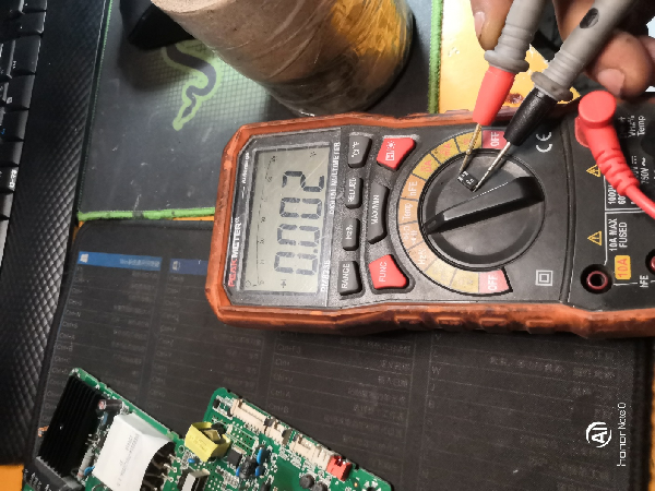 冠捷（AOC）E2280SW显示器开机绿灯闪烁，屏幕不亮维修 图3