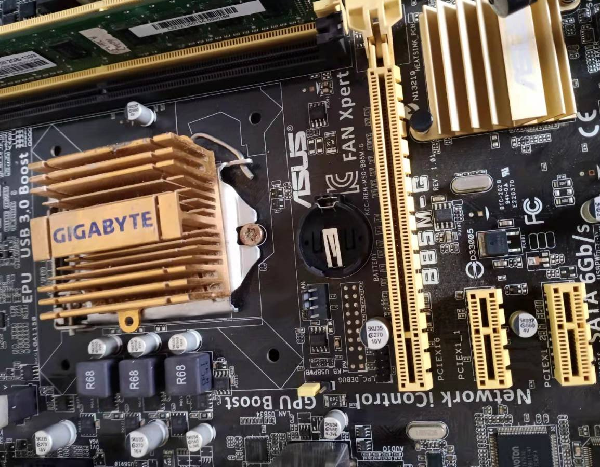 迅维培训学员分享：华硕B85M-G主板开机内存自检不过维修 图1